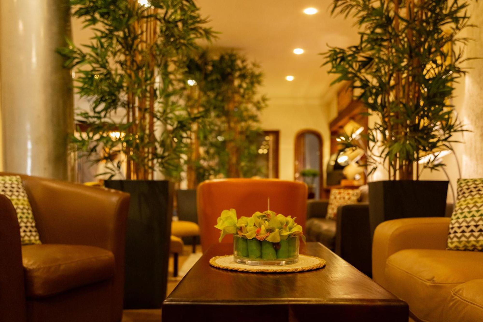 Hotel Du Lac Котону Екстериор снимка