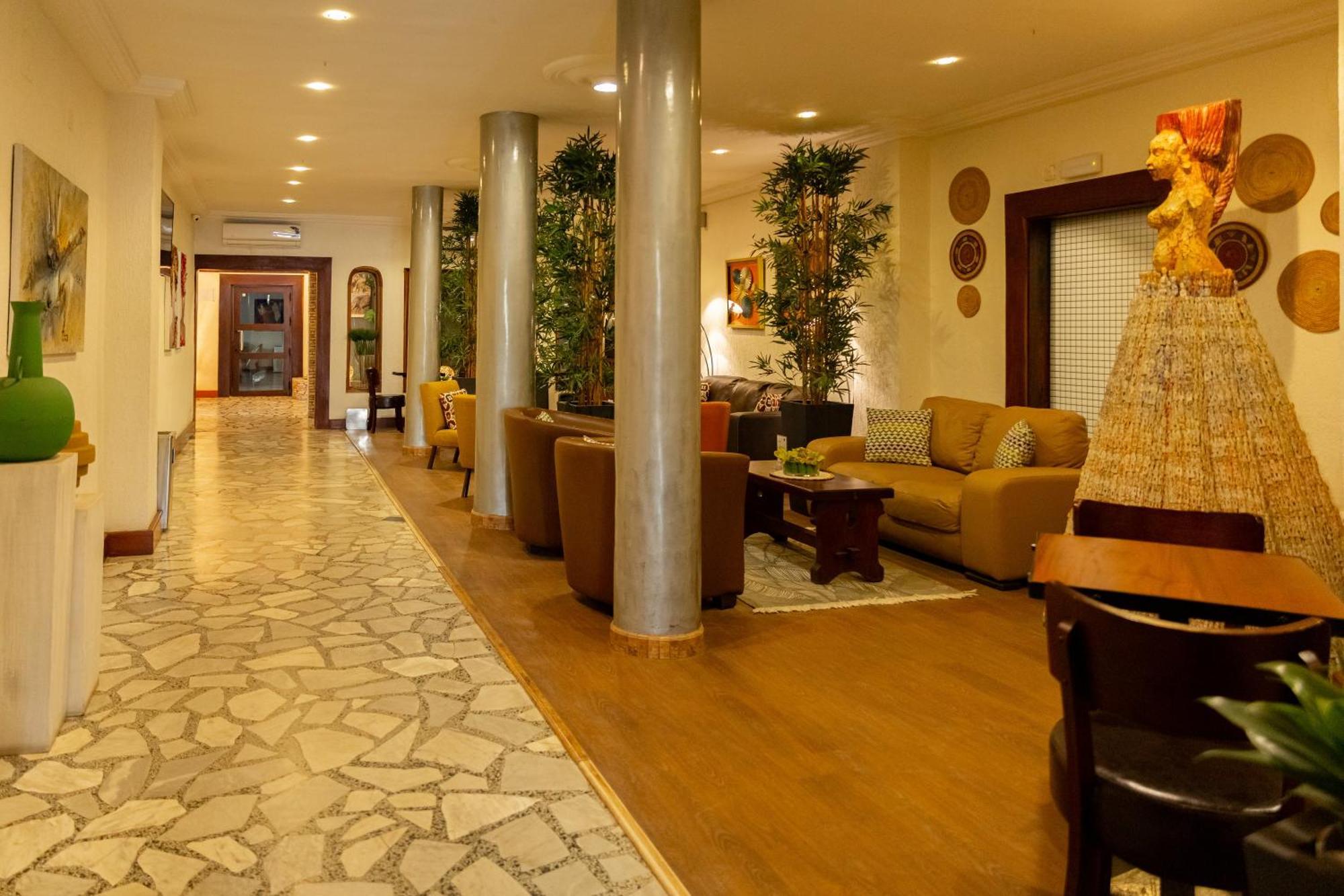 Hotel Du Lac Котону Екстериор снимка
