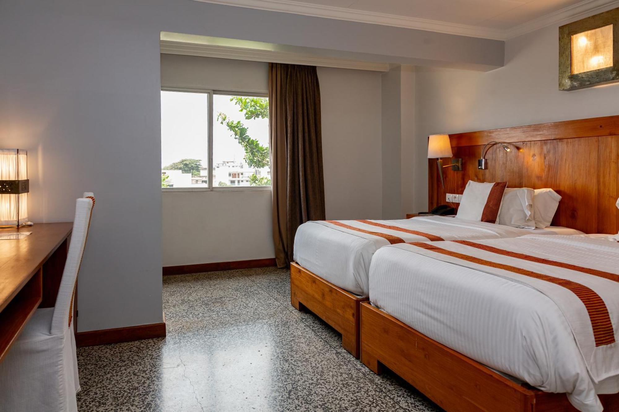 Hotel Du Lac Котону Екстериор снимка