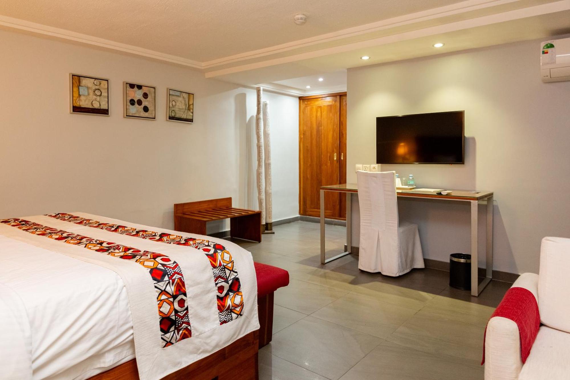 Hotel Du Lac Котону Екстериор снимка