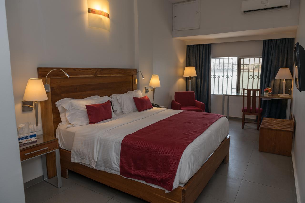 Hotel Du Lac Котону Екстериор снимка